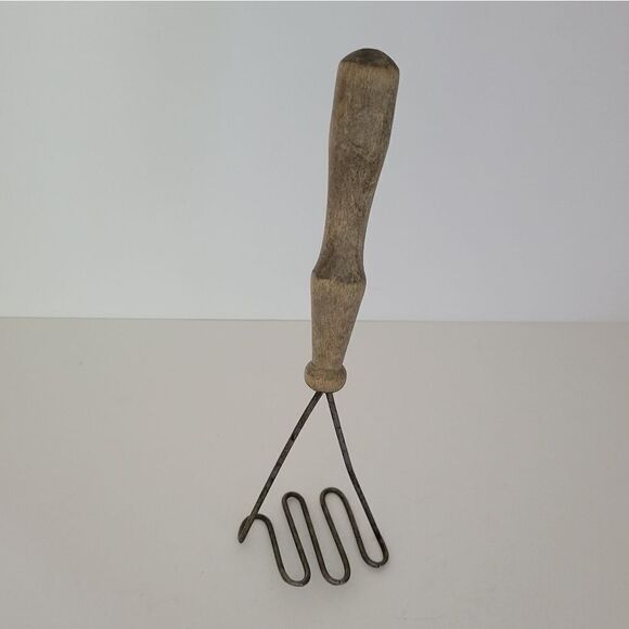 Vintage Chicken Foot Potato Masher - Picture 1 of 5